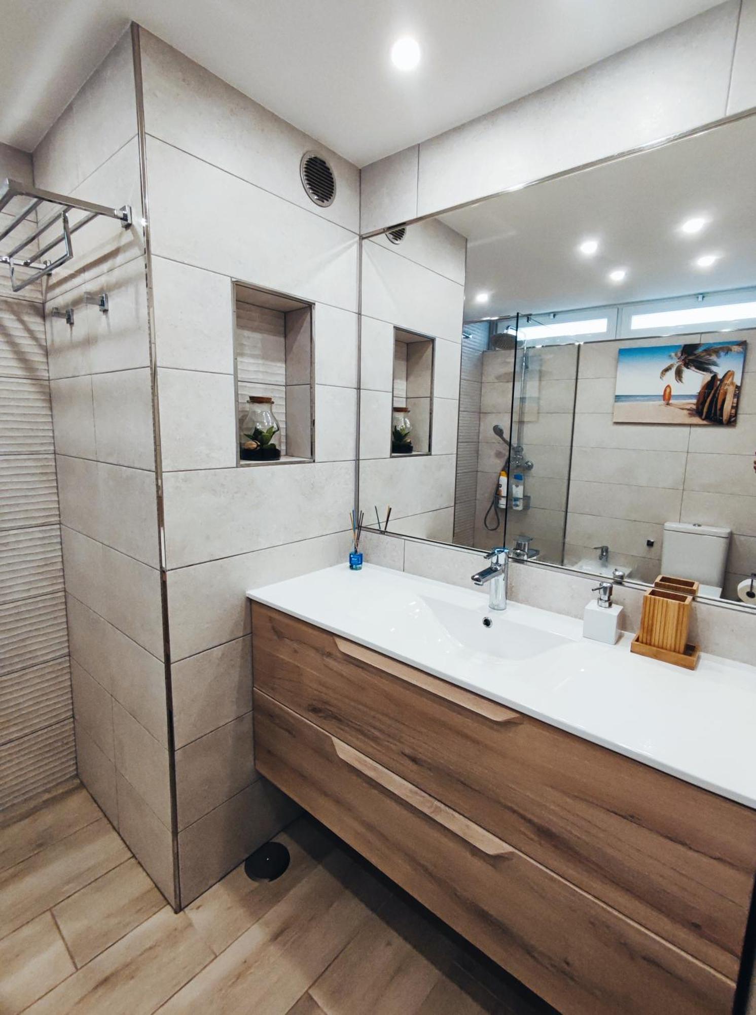Luxury Suite Borinquen With Parking And Swimming Pool プラヤ・デ・ラス・アメリカス エクステリア 写真